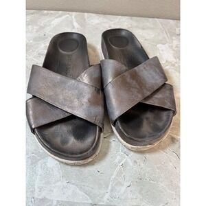 Gentle‎ Souls Kenneth Cole Metallic Silver Criss Cross Slide Sandals Women's 8M
